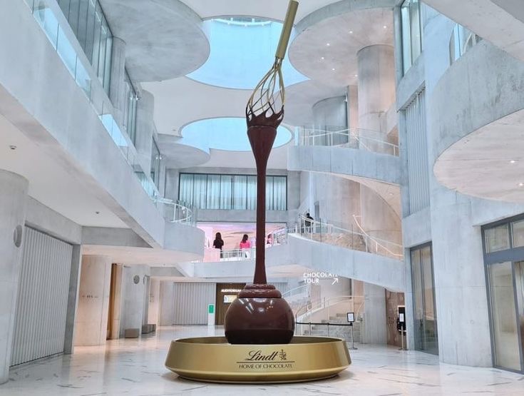 Bercuti di Switzerland? Ini kilang coklat yang wajib anda kunjungi