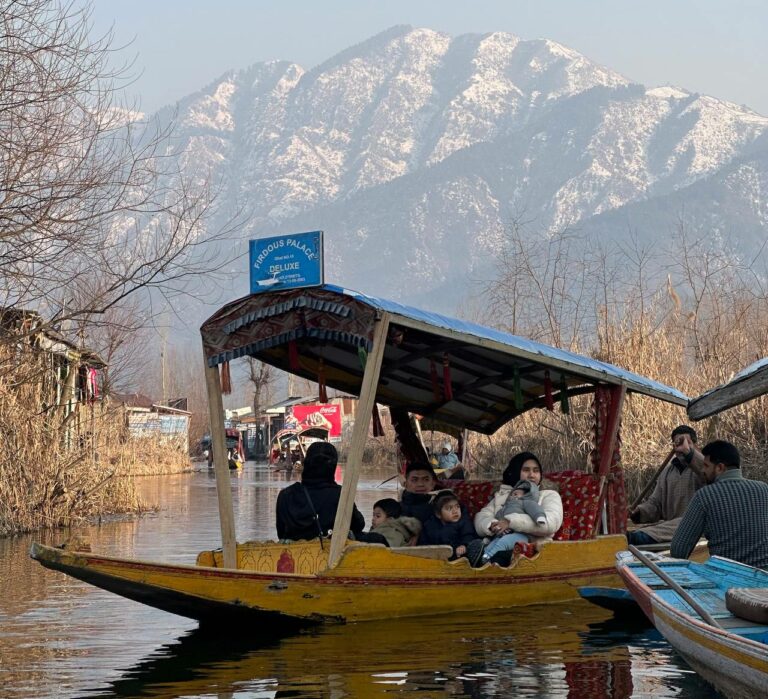 Shikara Ride Dal Lake